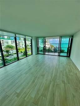 Picture of 460 NE 28Th St # 401, Miami, FL 33137