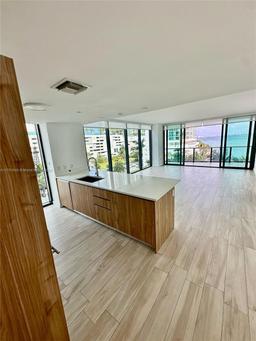 Picture of 460 NE 28Th St # 401, Miami, FL 33137