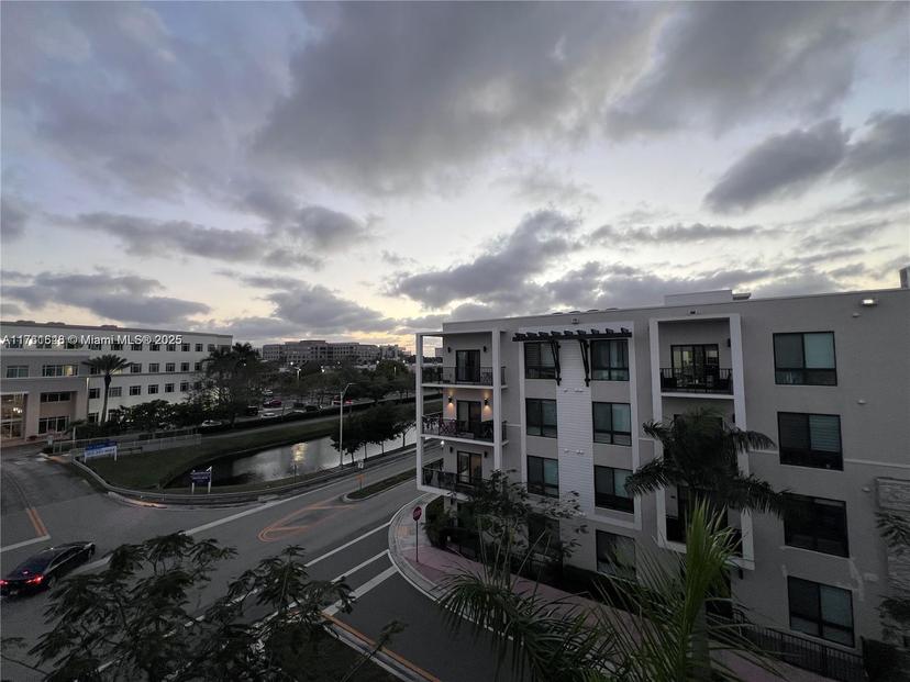 Picture of 8265 NW 41St St # 405, Doral FL 33166
