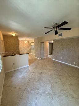Picture of 6328 W Sample Rd # 6328, Coral Springs, FL 33067