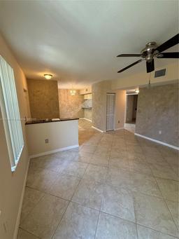 Picture of 6328 W Sample Rd # 6328, Coral Springs, FL 33067
