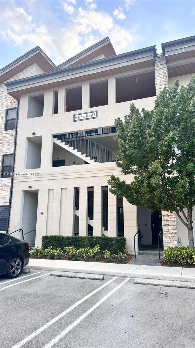 Picture of 8045 NW 104Th Ave # 35, Doral, FL 33178