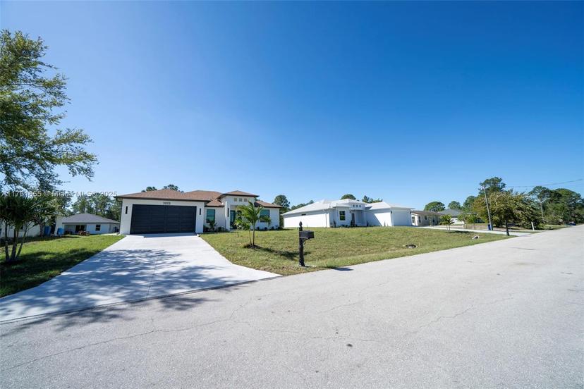 Picture of 3003 52Nd St W, Lehigh Acres FL 33971