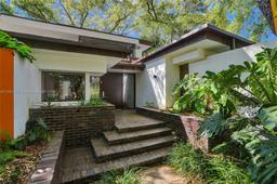 Picture of 2250 NE 201St St, Miami, FL 33180