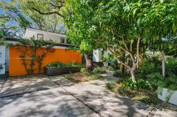 Picture of 2250 NE 201St St, Miami, FL 33180