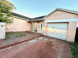 Picture of 3060 NW 203Rd Ter, Miami Gardens, FL 33056