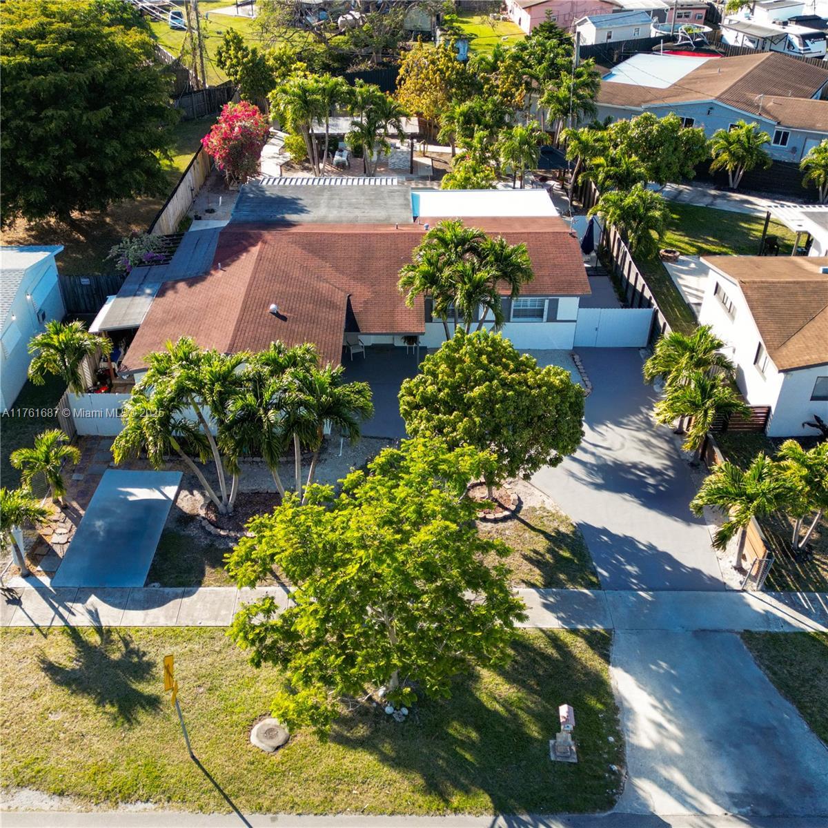 Picture of 19600 Gulfstream Rd, Cutler Bay, FL 33157