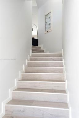 Picture of 9203 NW 9Th Ct, Plantation, FL 33324