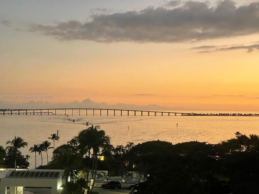 Picture of 770 Claughton Island Dr # 904, Miami FL 33131