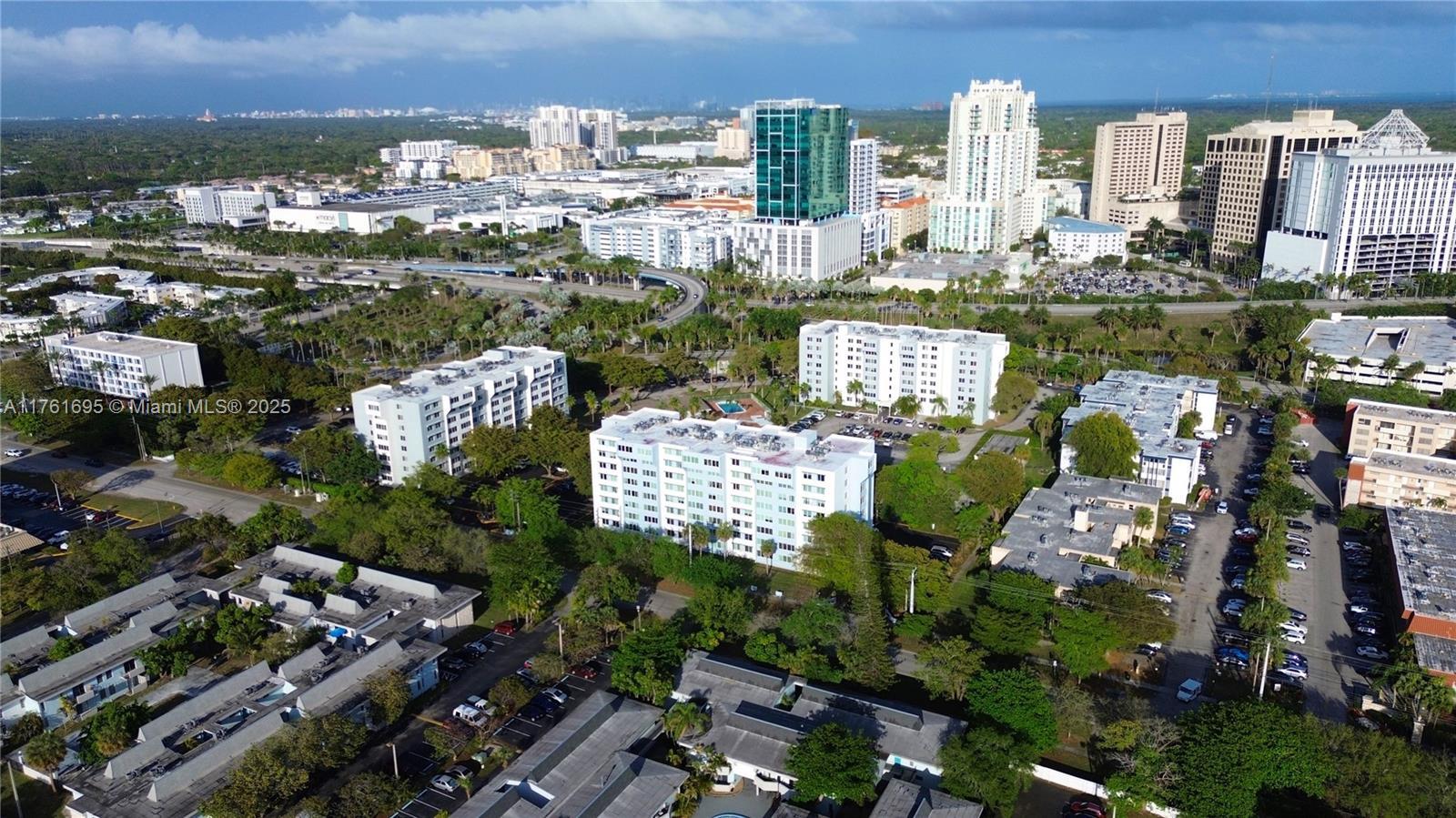 Picture of 9125 SW 77Th Ave # 307, Miami, FL 33156