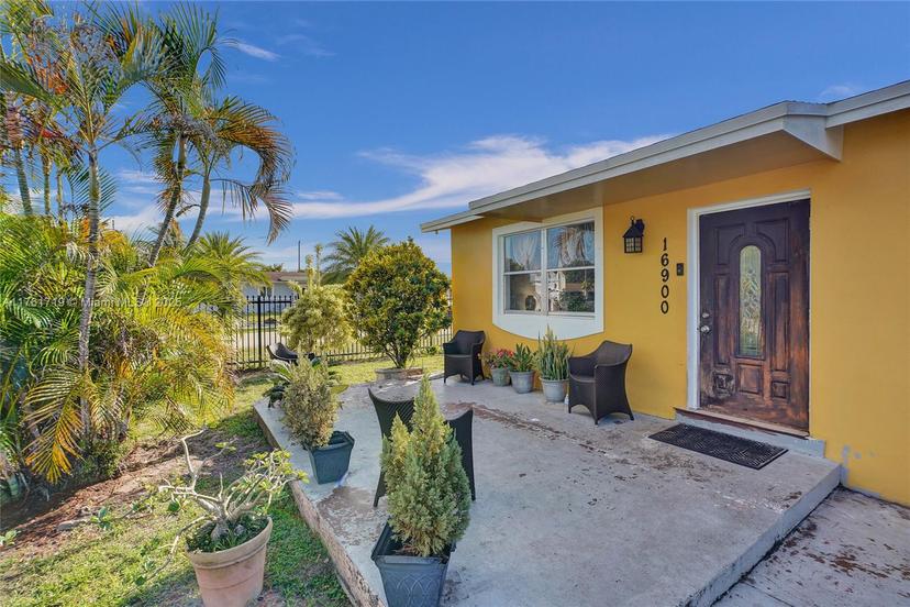 Picture of 16900 NW 44Th Avenue, Miami Gardens FL 33055