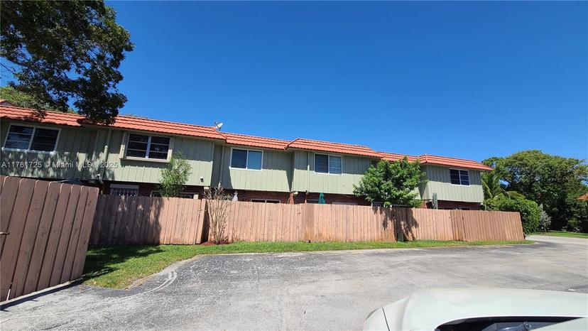 Picture of 56 NE 20Th Ct # 8C, Wilton Manors FL 33305