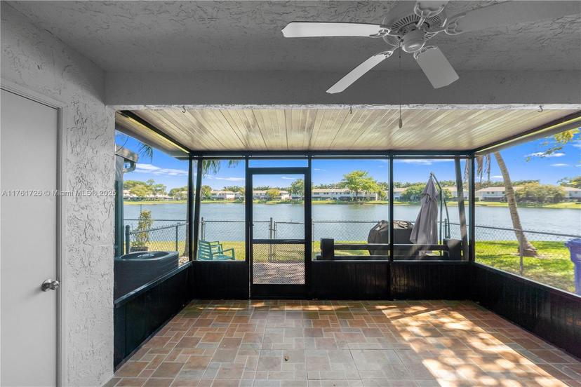 Picture of 10500 NW 6Th St # 10500, Pembroke Pines FL 33026
