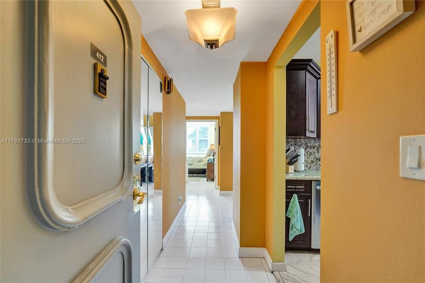 Picture of 3800 Hillcrest Dr # 412, Hollywood FL 33021