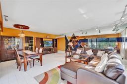 Picture of 3800 Hillcrest Dr # 412, Hollywood, FL 33021