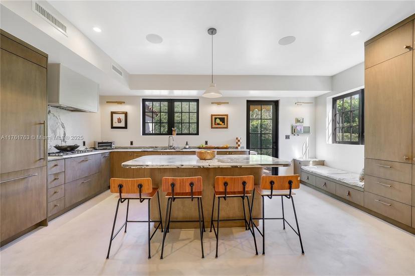 Picture of 349 NE 93Rd St, Miami Shores FL 33138