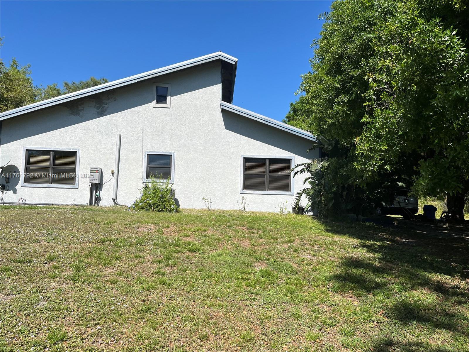 Picture of 21210 Glades Cut Off Rd, Port St. Lucie, FL 34987