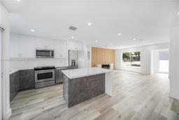 Picture of 2001 NW 33Rd St, Oakland Park, FL 33309