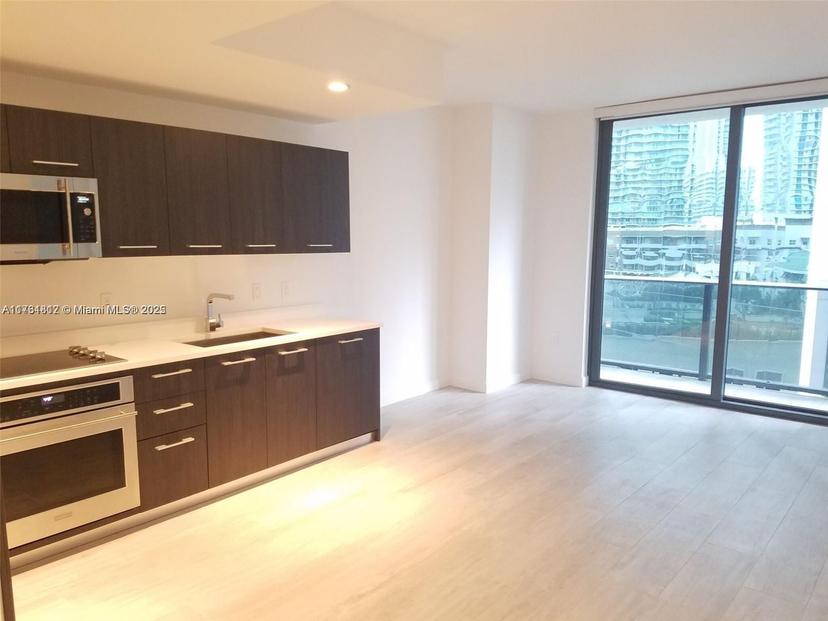 Picture of 55 SW 9Th St # 1107, Miami FL 33130