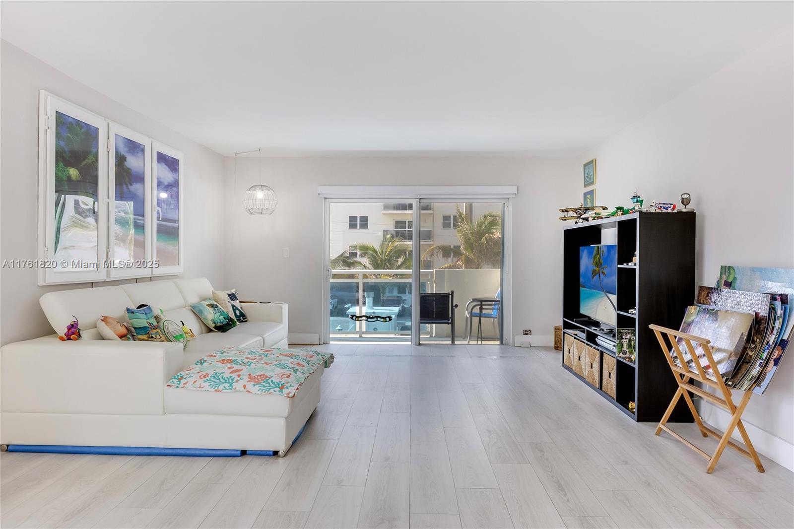 Picture of 1701 S Ocean Dr # 206, Hollywood, FL 33019