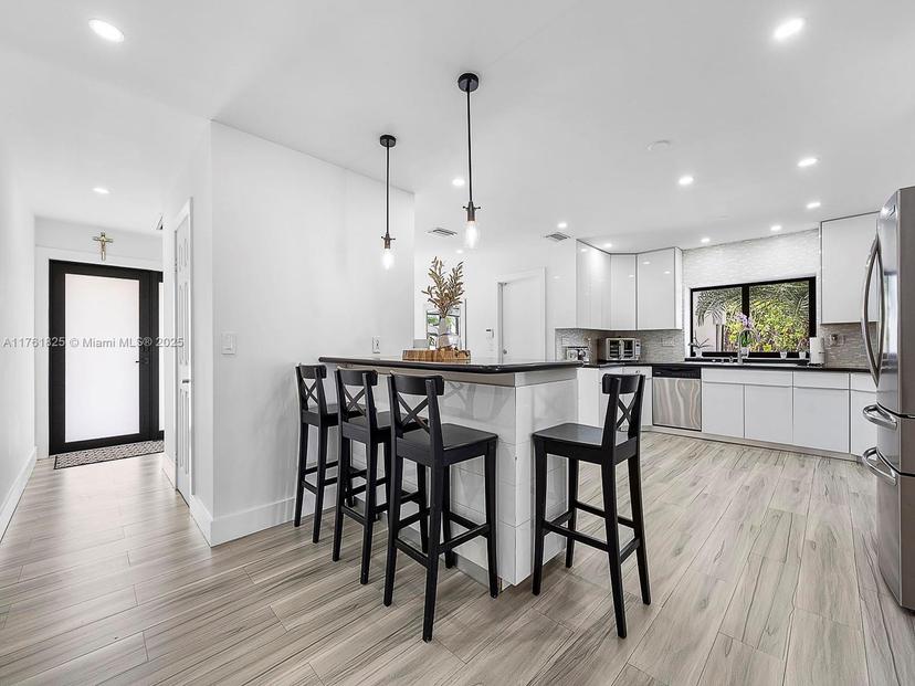 Picture of 15521 SW 152Nd Ter, Miami FL 33187