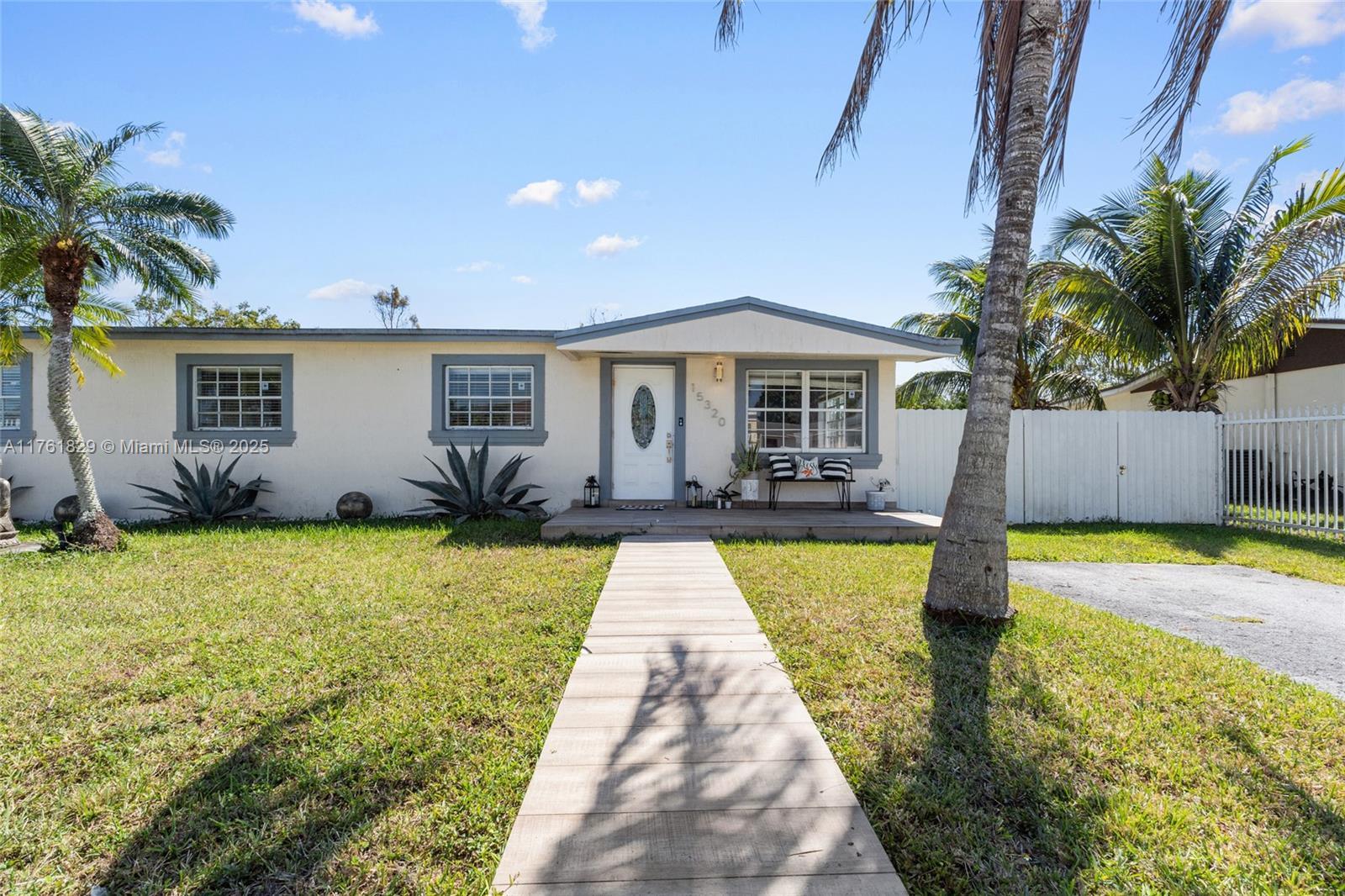 Picture of 15320 SW 308Th St, Homestead, FL 33033