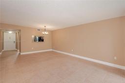 Picture of 901 Colony Point Cir # 102, Pembroke Pines, FL 33026