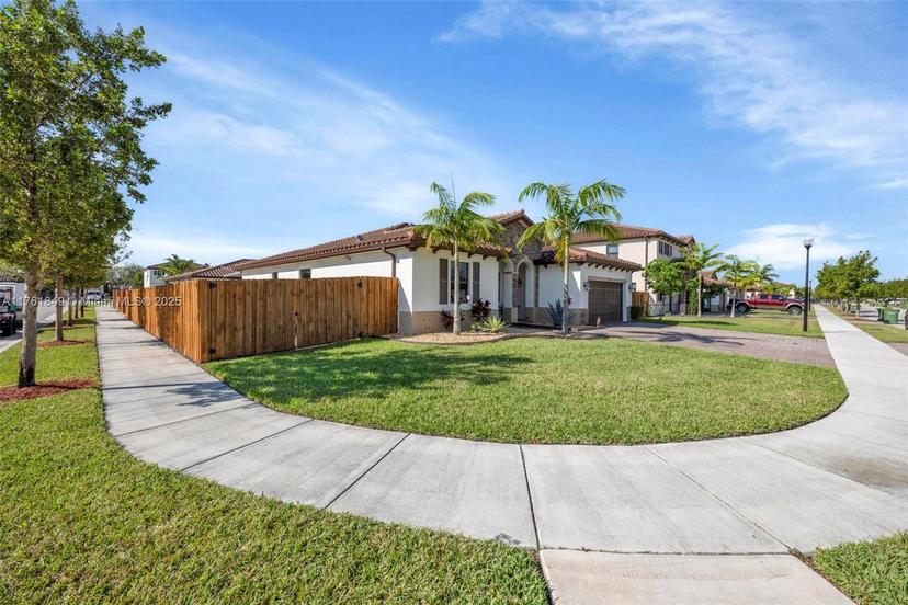 Picture of 2594 SE 2Nd St, Homestead FL 33033