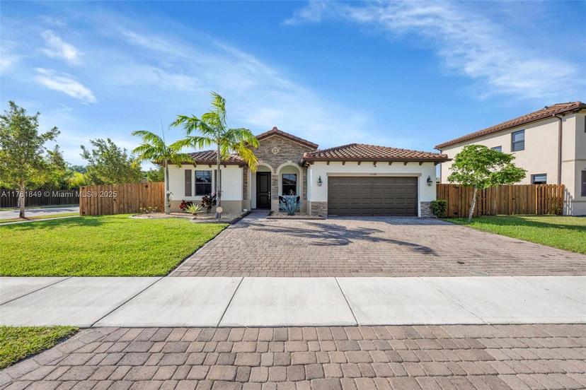 Picture of 2594 SE 2Nd St, Homestead FL 33033