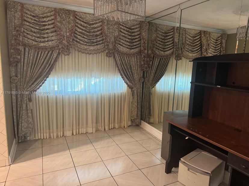Picture of 4030 NW 187Th St, Miami Gardens FL 33055