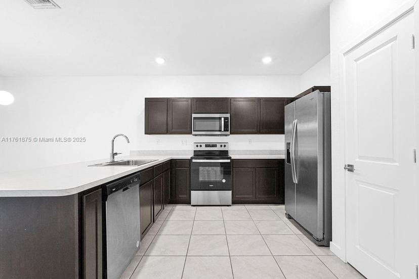 Picture of 938 SE 19Th St, Homestead FL 33034