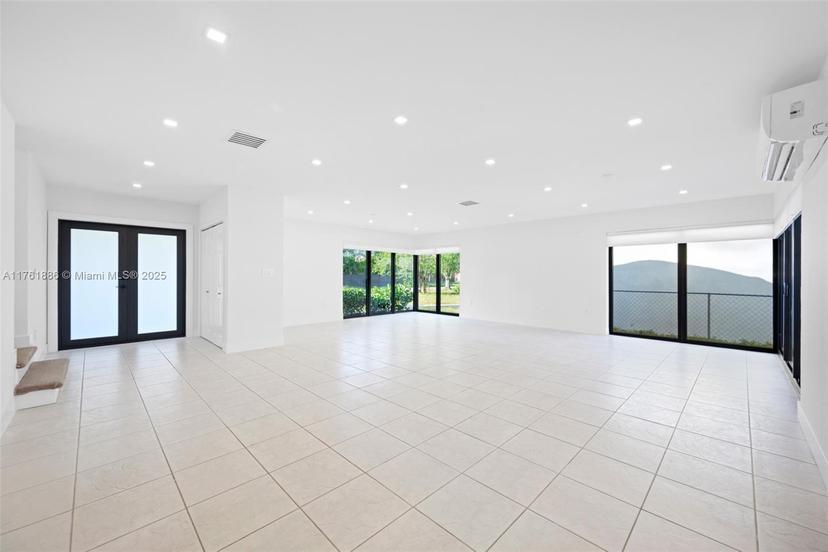 Picture of 1321 NE 173Rd St, North Miami Beach FL 33162