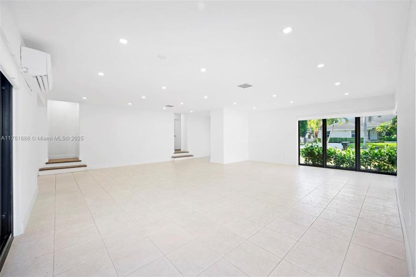 Picture of 1321 NE 173Rd St, North Miami Beach FL 33162