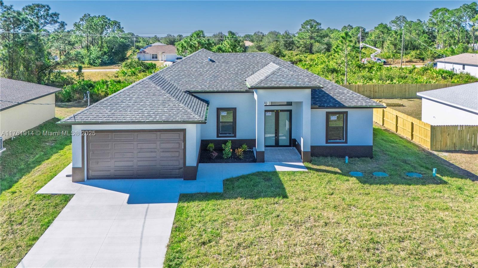 Picture of 510 Cottonwood Ave S, Lehigh Acres, FL 33974