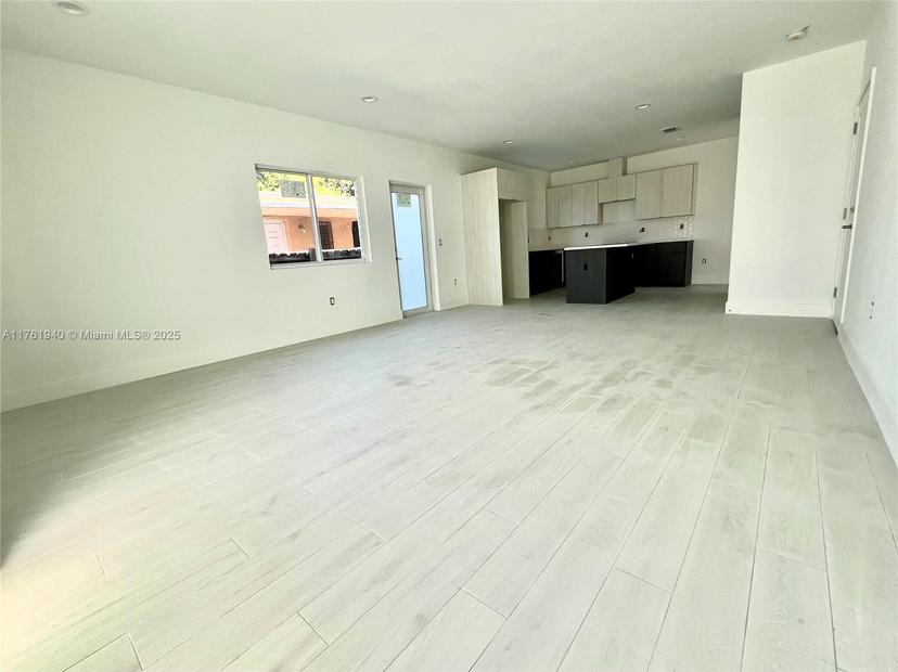 Picture of 6820 NW 6Th Ct, Miami FL 33150