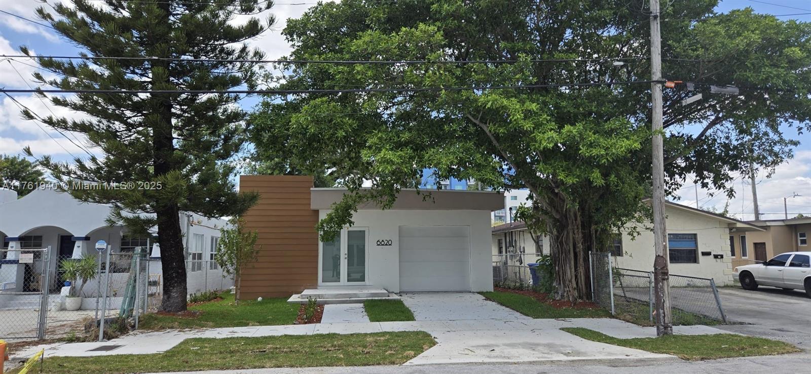 Picture of 6820 NW 6Th Ct, Miami, FL 33150