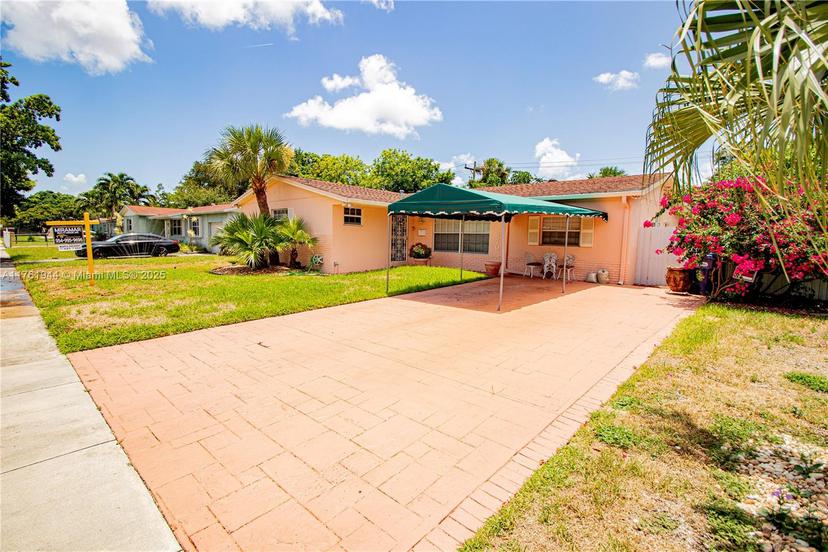 Picture of 2270 NW 196Th Ter, Miami Gardens FL 33056