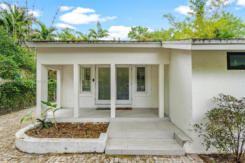 Picture of 6841 SW 78Th Ter, South Miami FL 33143