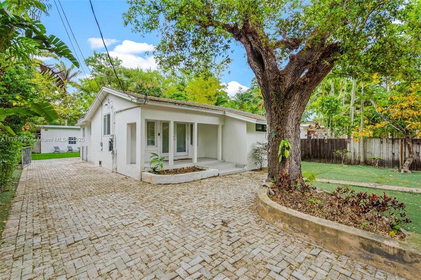 Picture of 6841 SW 78Th Ter, South Miami FL 33143