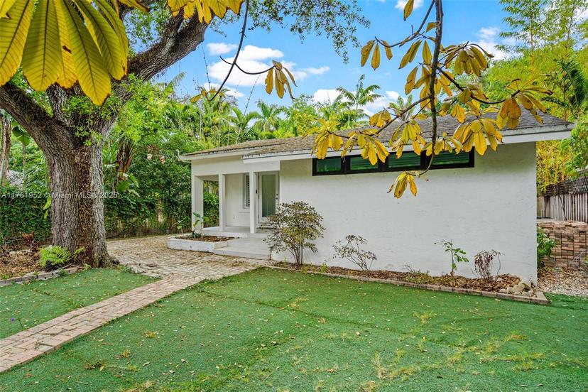 Picture of 6841 SW 78Th Ter, South Miami FL 33143