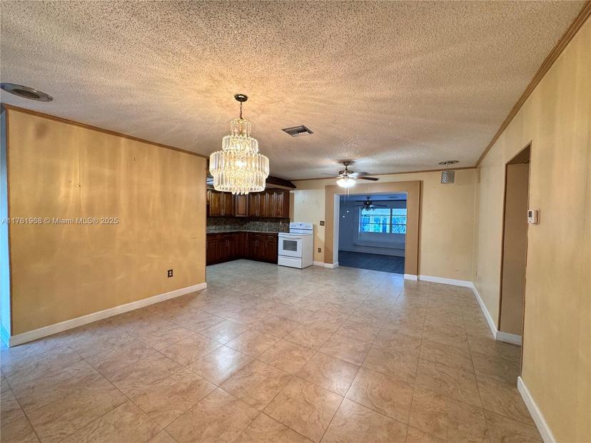 Picture of 1145 W 70Th Pl, Hialeah FL 33014