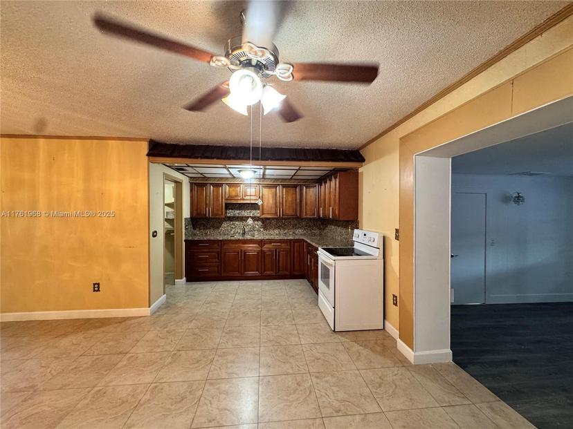 Picture of 1145 W 70Th Pl, Hialeah FL 33014