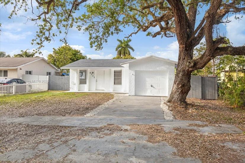 Picture of 6121 Hayes St, Hollywood FL 33024