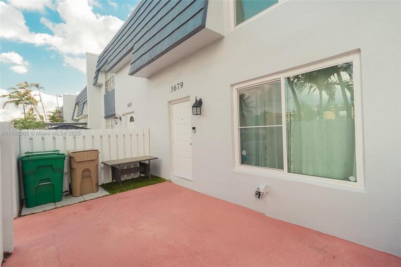 Picture of 3679 SW 59Th Ave # 108, Davie FL 33314