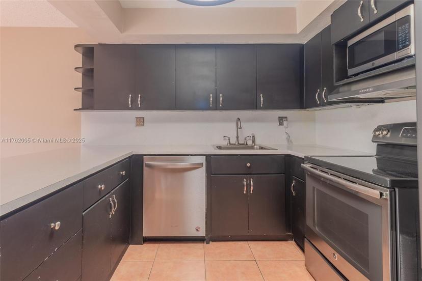 Picture of 3679 SW 59Th Ave # 108, Davie FL 33314