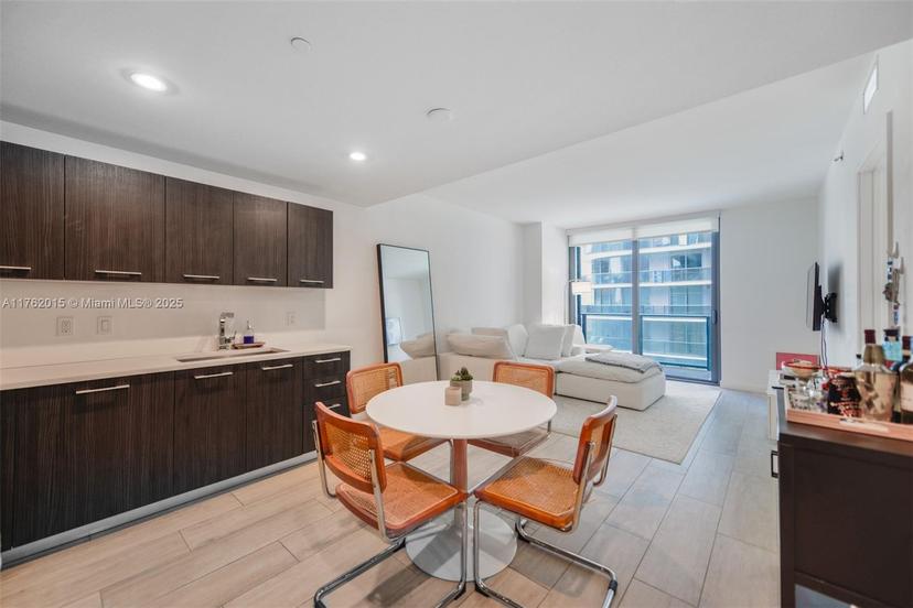 Picture of 45 SW 9Th St # 1107, Miami FL 33130