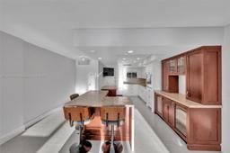 Picture of 3725 S Ocean Dr # 1024, Hollywood, FL 33019