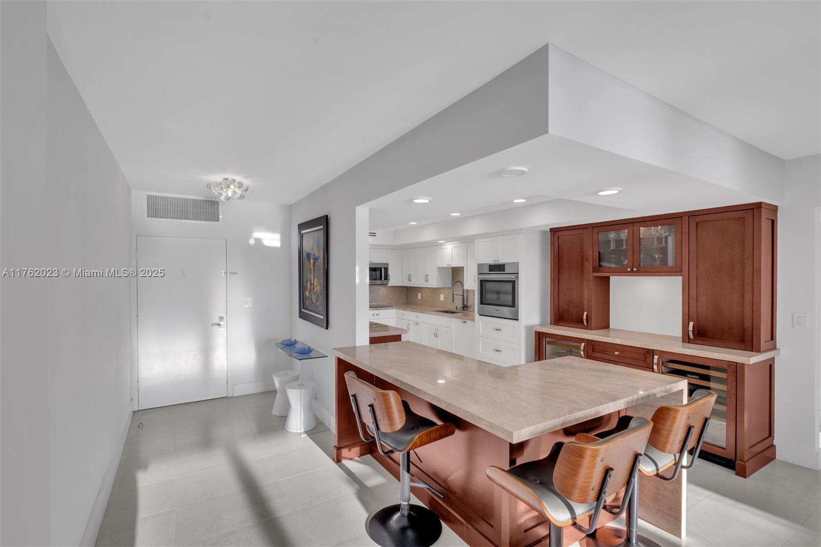 Picture of 3725 S Ocean Dr # 1024, Hollywood, FL 33019