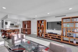 Picture of 3725 S Ocean Dr # 1024, Hollywood, FL 33019