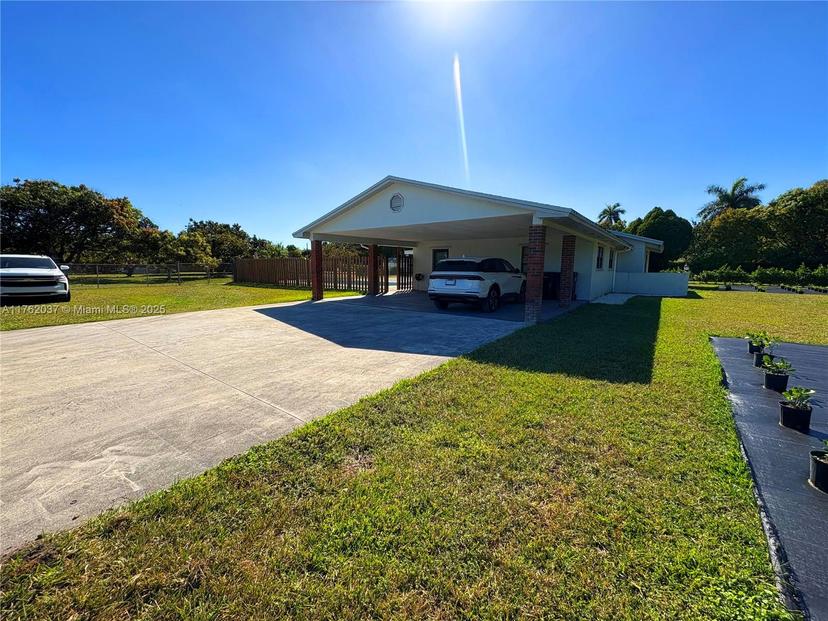 Picture of 19200 SW 220Th St, Miami FL 33170